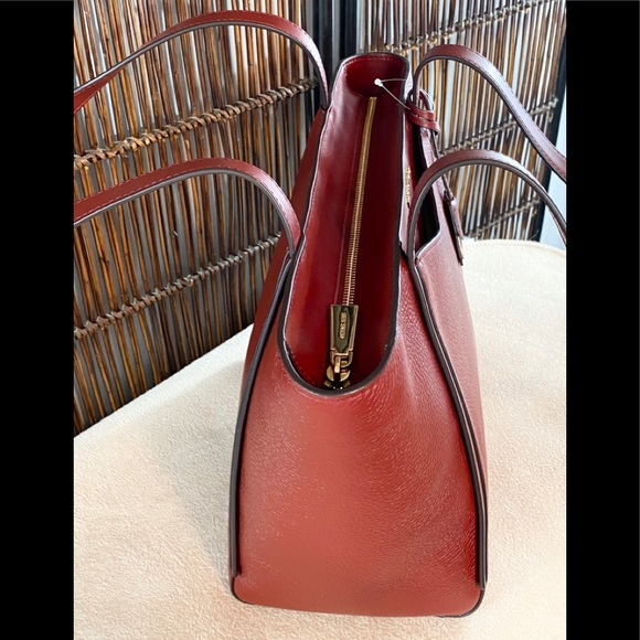 Michael Kors Bag, NEW, gorgeous soft leather bag, Michael Kors roomy & spacious - Picture 12 of 16